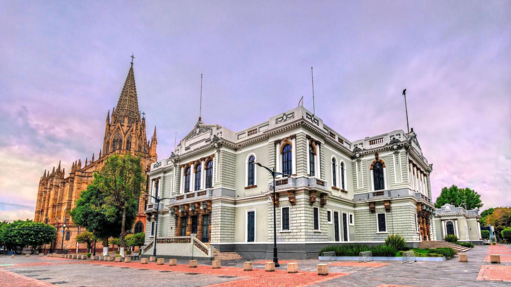 Staybridge Suites - Guadalajara Novena By Ihg Экстерьер фото